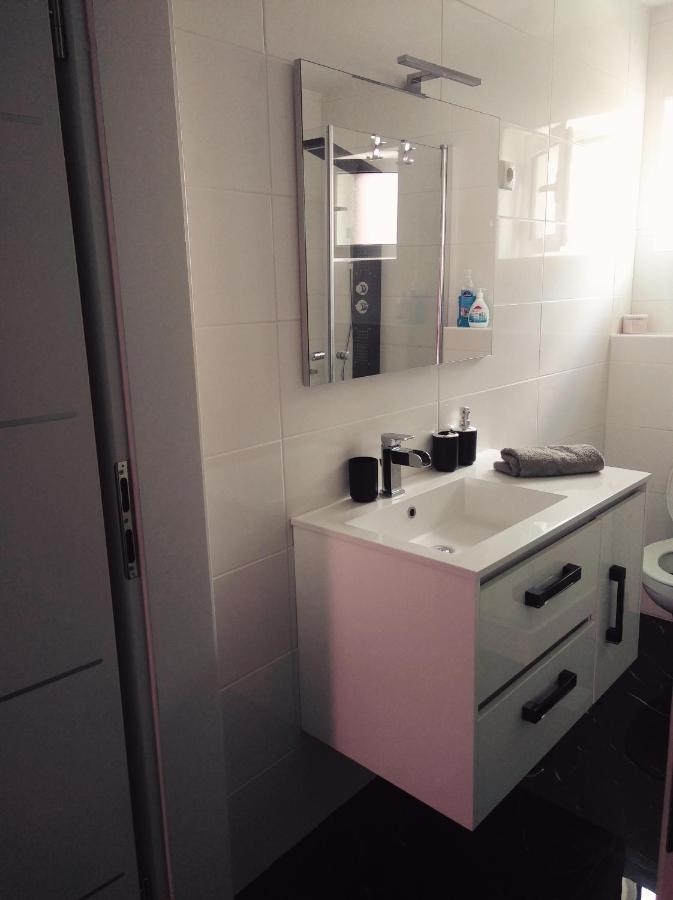 Sunshine Apartments Karlobag Εξωτερικό φωτογραφία