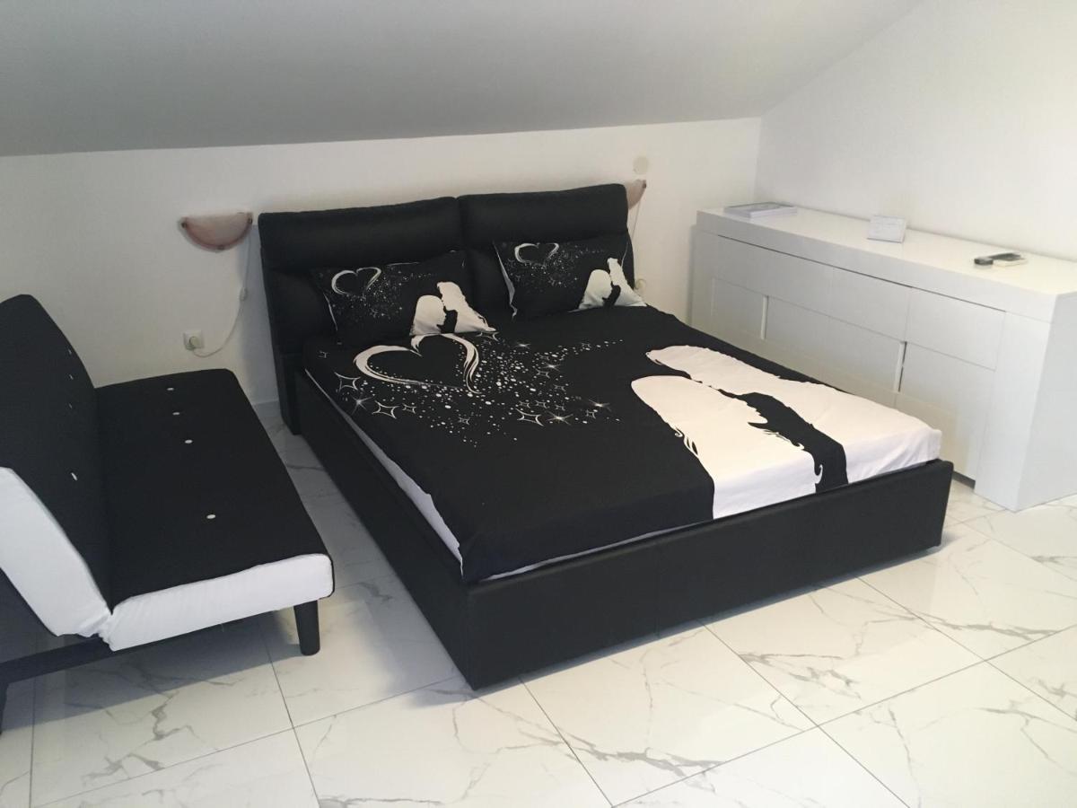 Sunshine Apartments Karlobag Εξωτερικό φωτογραφία