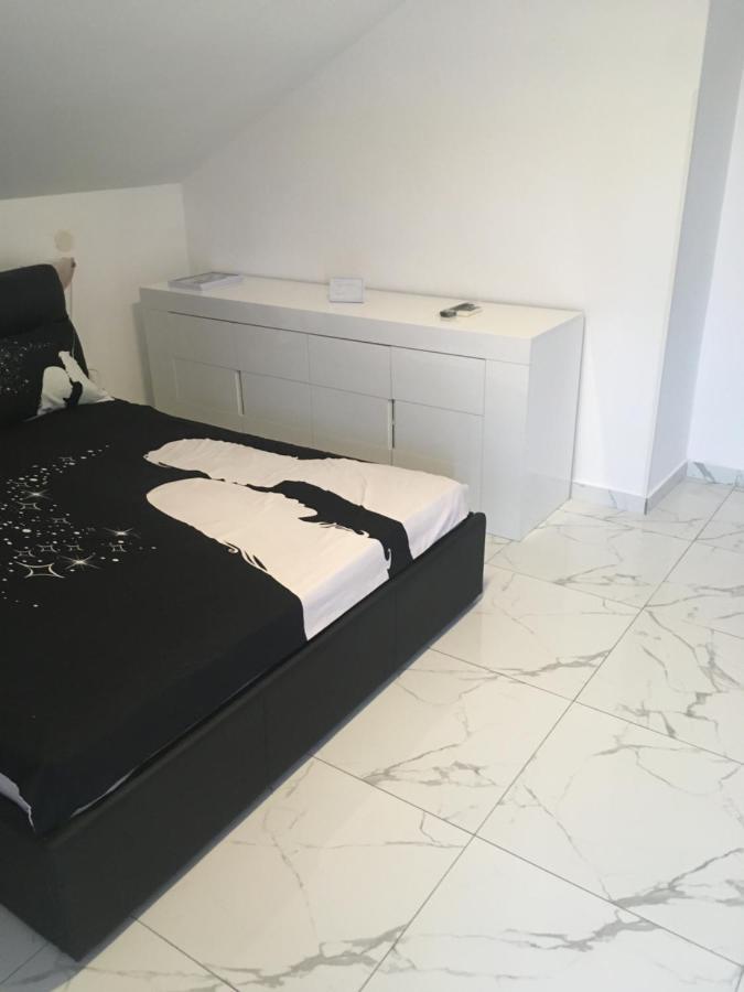 Sunshine Apartments Karlobag Εξωτερικό φωτογραφία